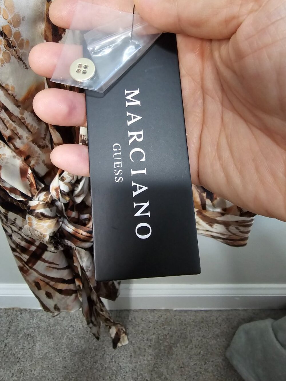 Marciano Guess Animal Print Wrap Shirt Dress NWT Size M Retail $178 - Picture 9 of 11